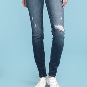 Judy Blue Distressed Med wash jeans